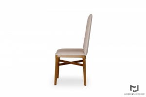 Дизайнерские стулья в интерьере минимализма